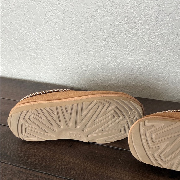 UGG Tasman Suede Slippers with Patterned Trim - Picture 4 of 4